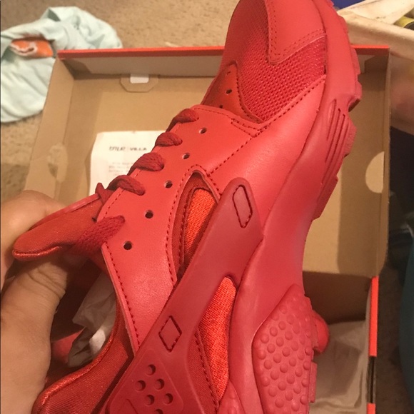 Nike huaraches size 8 in men all red - Picture 2 of 6
